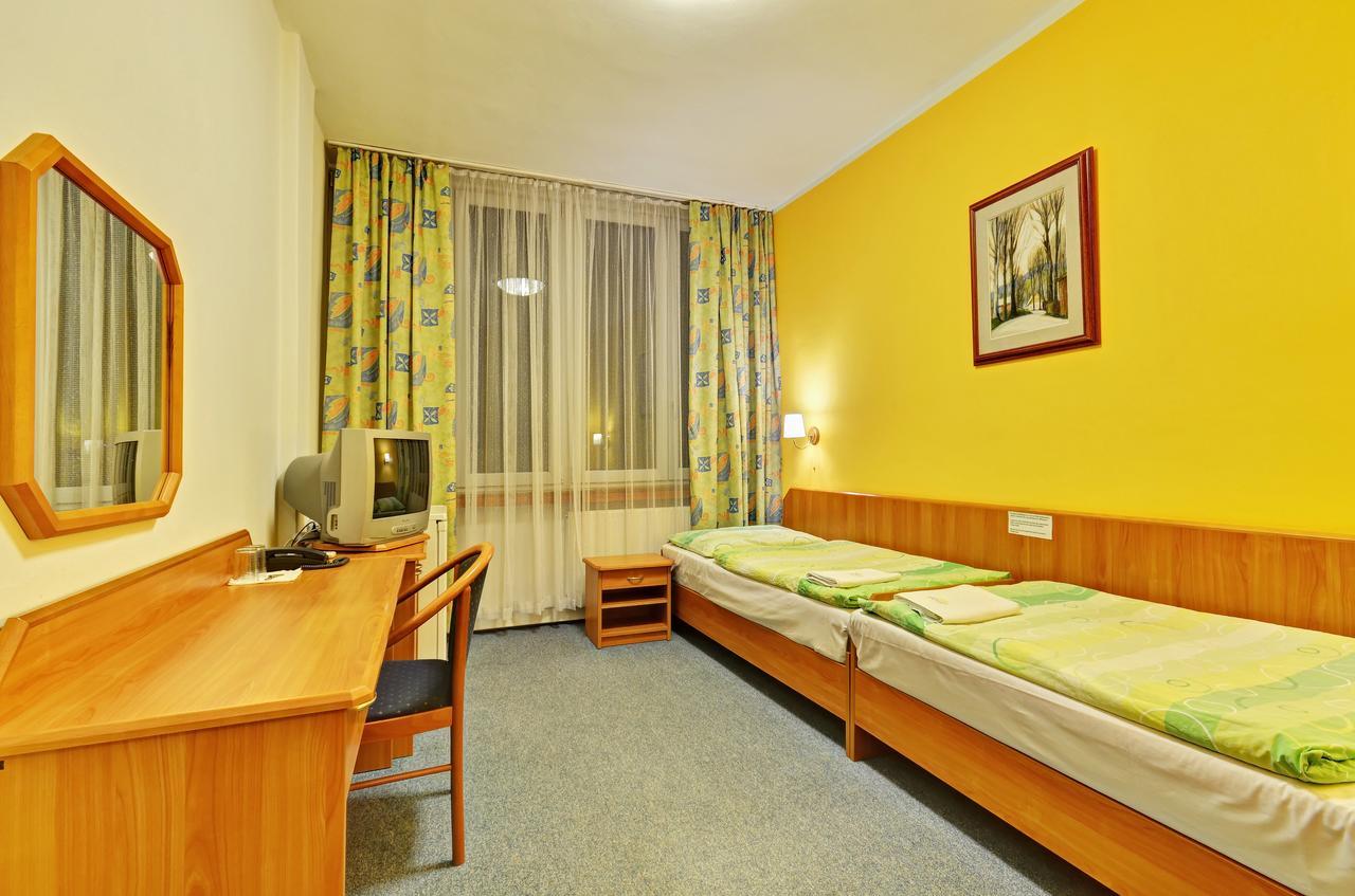 Hotel Slunce Havlíckuv Brod Exterior foto