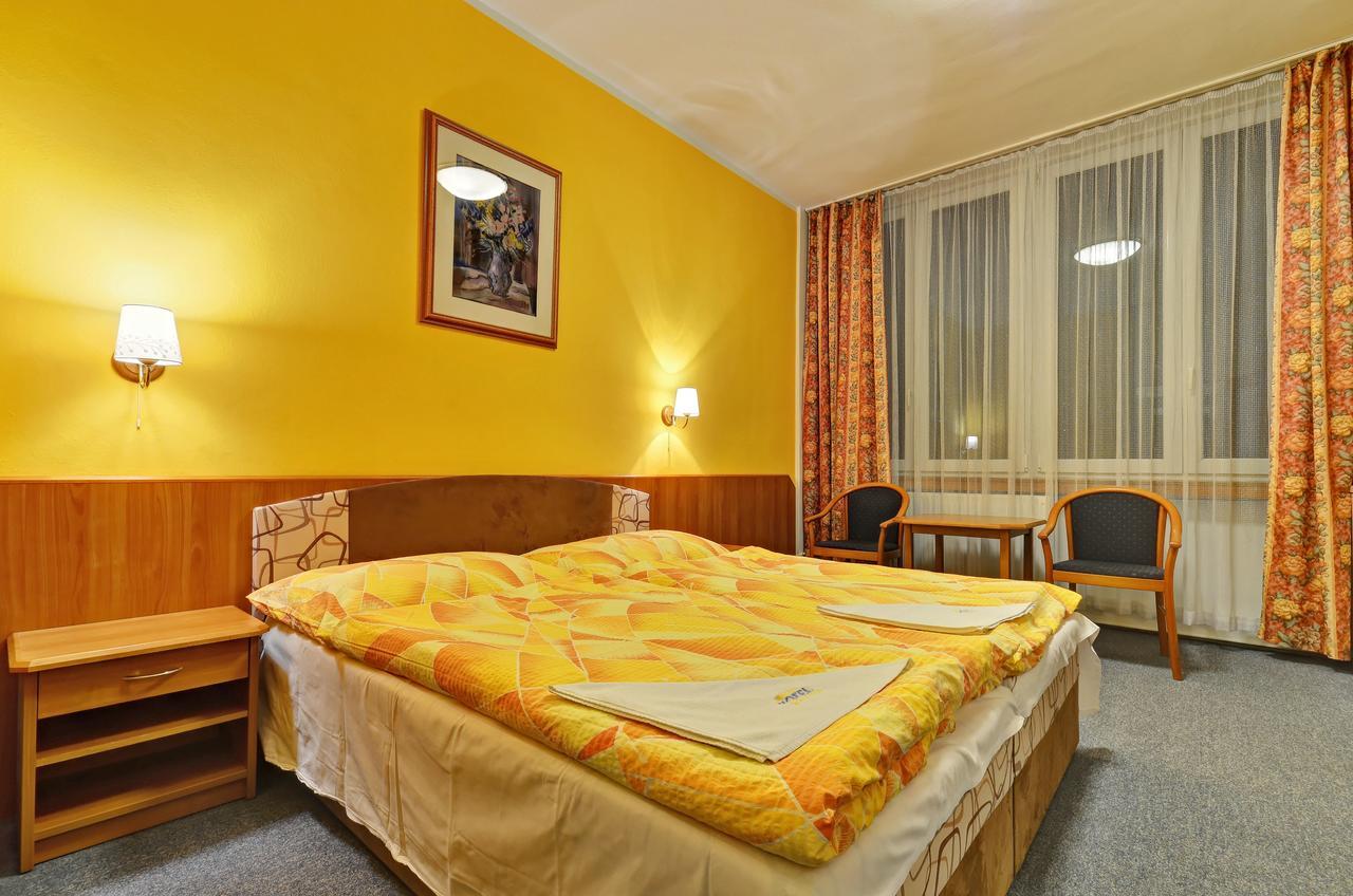 Hotel Slunce Havlíckuv Brod Exterior foto